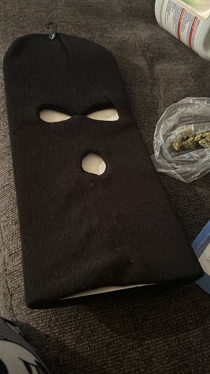 YRC 🥷😮💨 🌴🍍✈️ tweet media