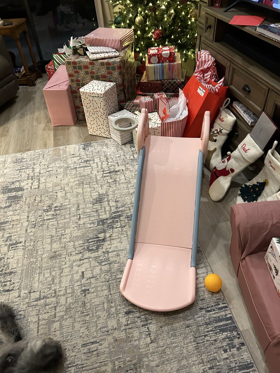 b_rose07's tweet photo. First time long time @KegsnEggs Started out easy but dreading the years (not the beers) ahead. Merry Christmas! https://t.co/Cf9JuL2JY2