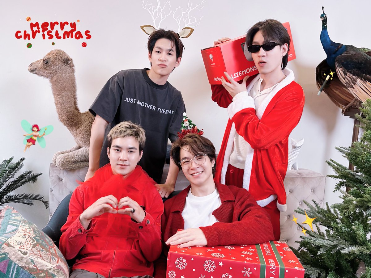 fairygodbibent's tweet photo. Merry Christmas 🧚🏻‍♀️❤️💚 #LeoEarth #DoubleFirst https://t.co/VMUbFQekge