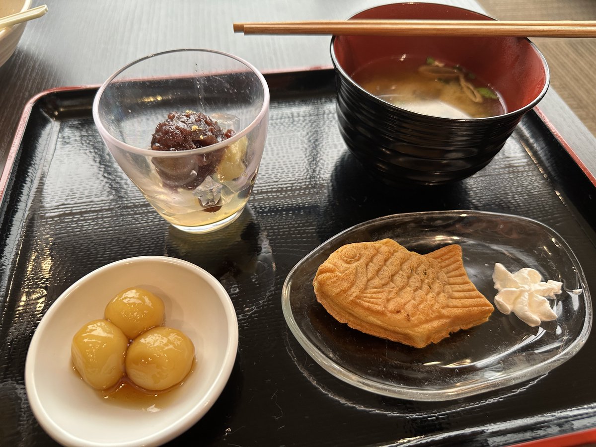 もはや恒例の成田ラウンジでの写真📸

つい最近まで海外にいたようないなかったような？笑

今年の後半は日本にいるより海外にいる時間の方が多い気がする🛫

では年越しは去年と同じく某国🇹🇭で🌅😊