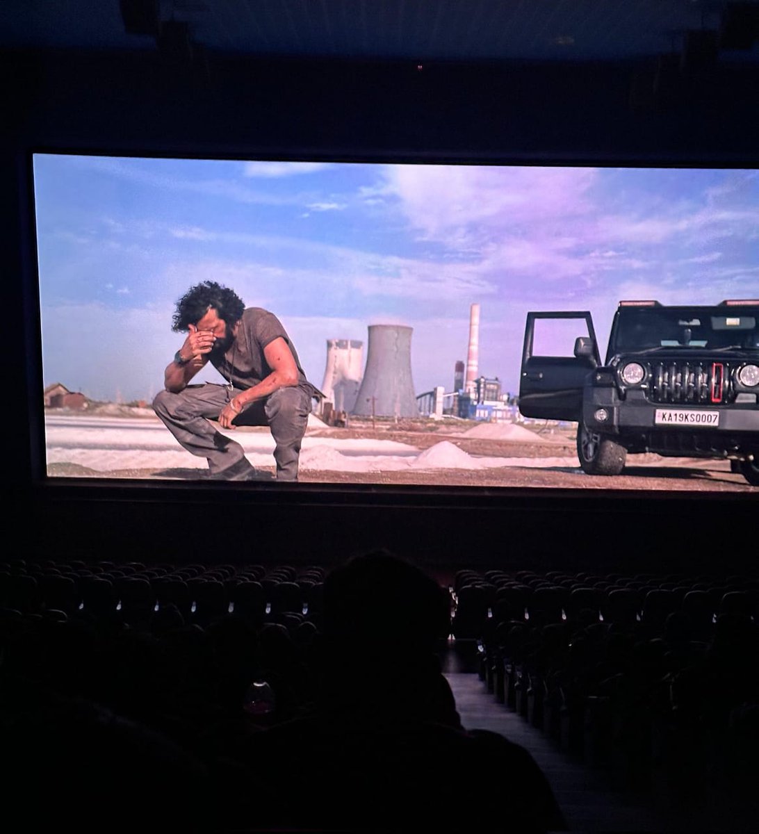 onti_jeevna's tweet photo. Finished watching  #MarkTheFilm 
Kaali scene was made well bgm worked #Mark director 🫡 

Overall #MarkRocks https://t.co/eZhjUwUyQS
