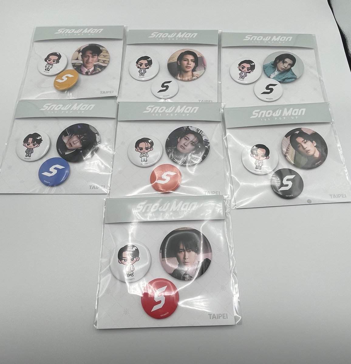 🚨参戦に備えておきたい、海外POPUP缶バッジとフォトカードパックが