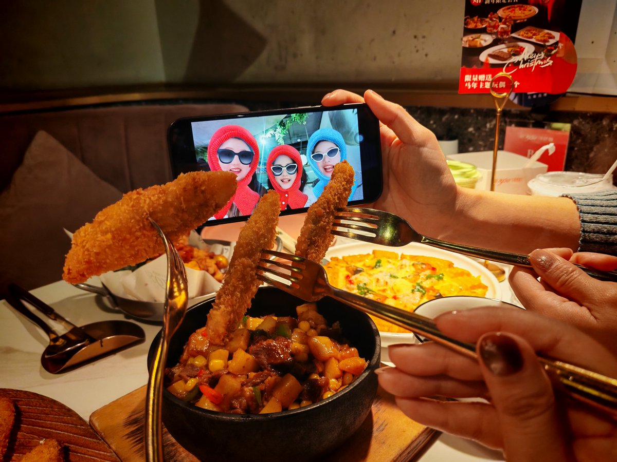 LIN_Zhaoy's tweet image. 节日快乐