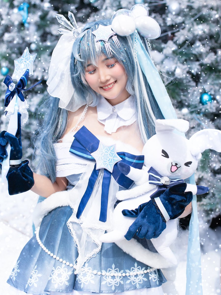 chukku_ismi's tweet photo. Miku snow 2025 ❄️☃️❄️🌨️ #MerryChristmas #coser #cosplay #miku #mikusnow2025 #VOCALOID #chukku https://t.co/2yet5COKYc