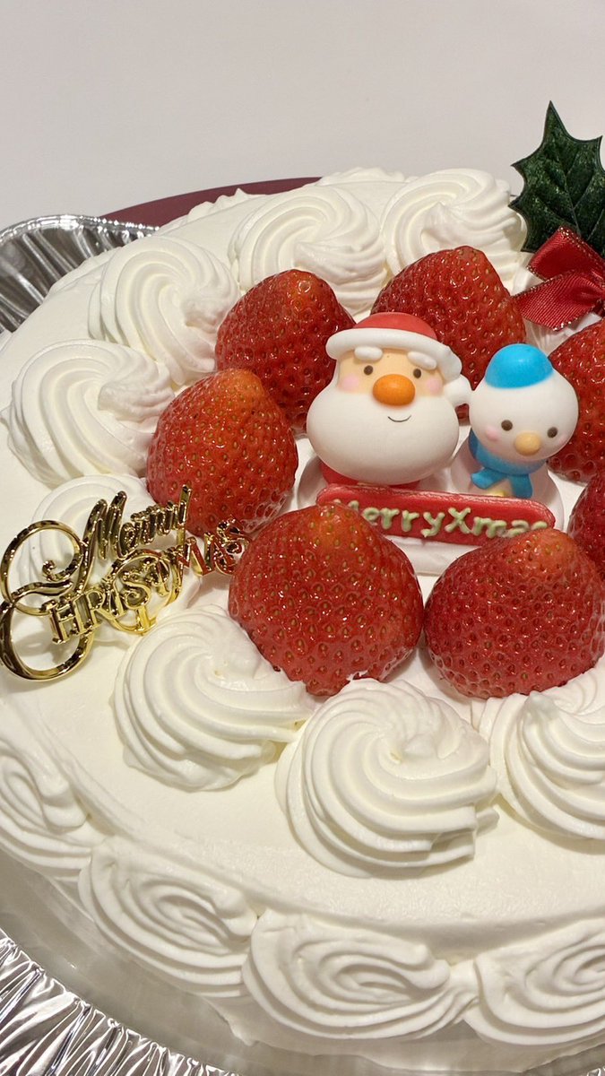 KingStrawberry7's tweet photo. 体にもおいしい手作りの作りたてクリスマスケーキ販売しております🎂✨
選んでくれる皆様お待ちしております✨
#品川 #武蔵小山 #クリスマスケーキ https://t.co/rSTm8u5hyt