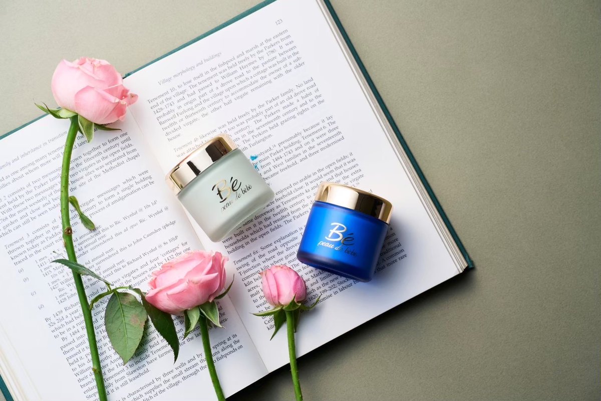 板野友美グッズ ツアーのグッズができました💕 今回は写真集、最新シングルでも使って