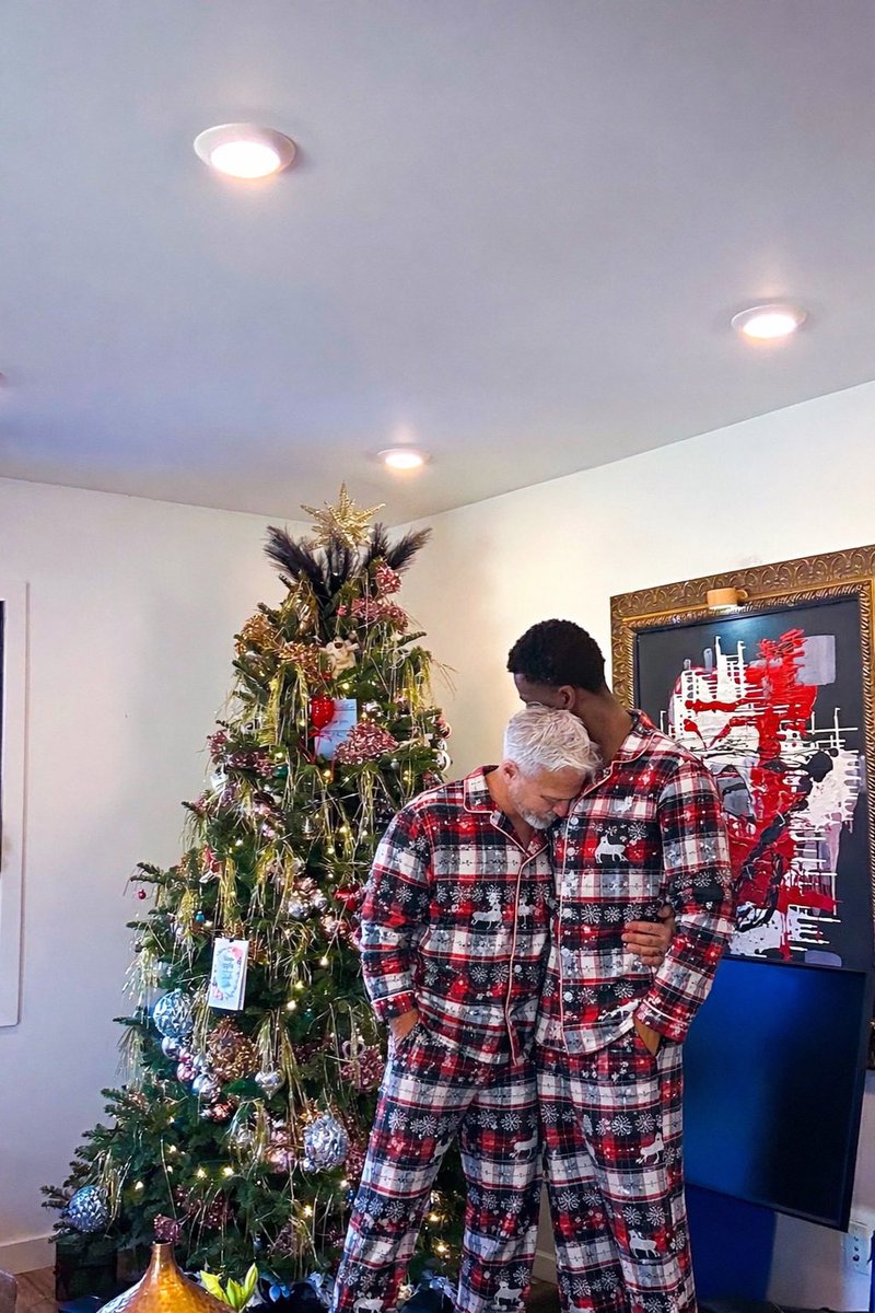 Grateful for love, quiet joy, and Christmas magic
#MerryChristmas2025 🎄🤍