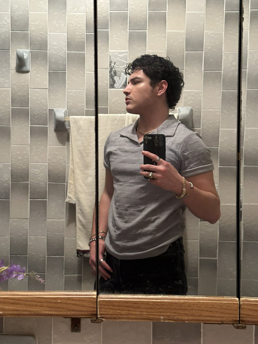 rawhmann's tweet image. very mery 🎅