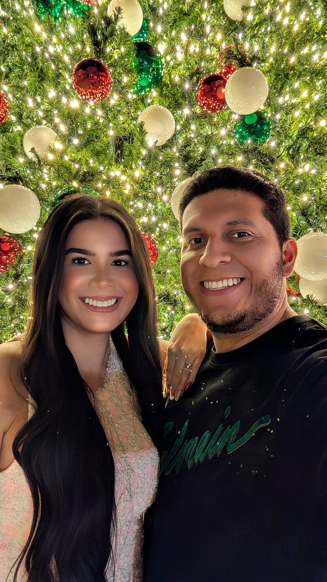 From our family to yours, wishing you a very Merry Christmas! 🎄🙏🏽🤟🏽