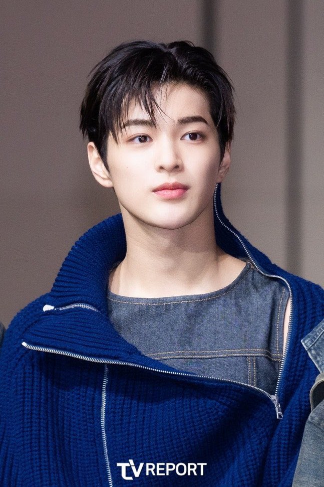 PloysaiOy's tweet image. SBS Gayo Daejeon red carpet📸

ผมสั้นลงนิดนุงอ่ะป่าววนะ
#KEONHO #건호