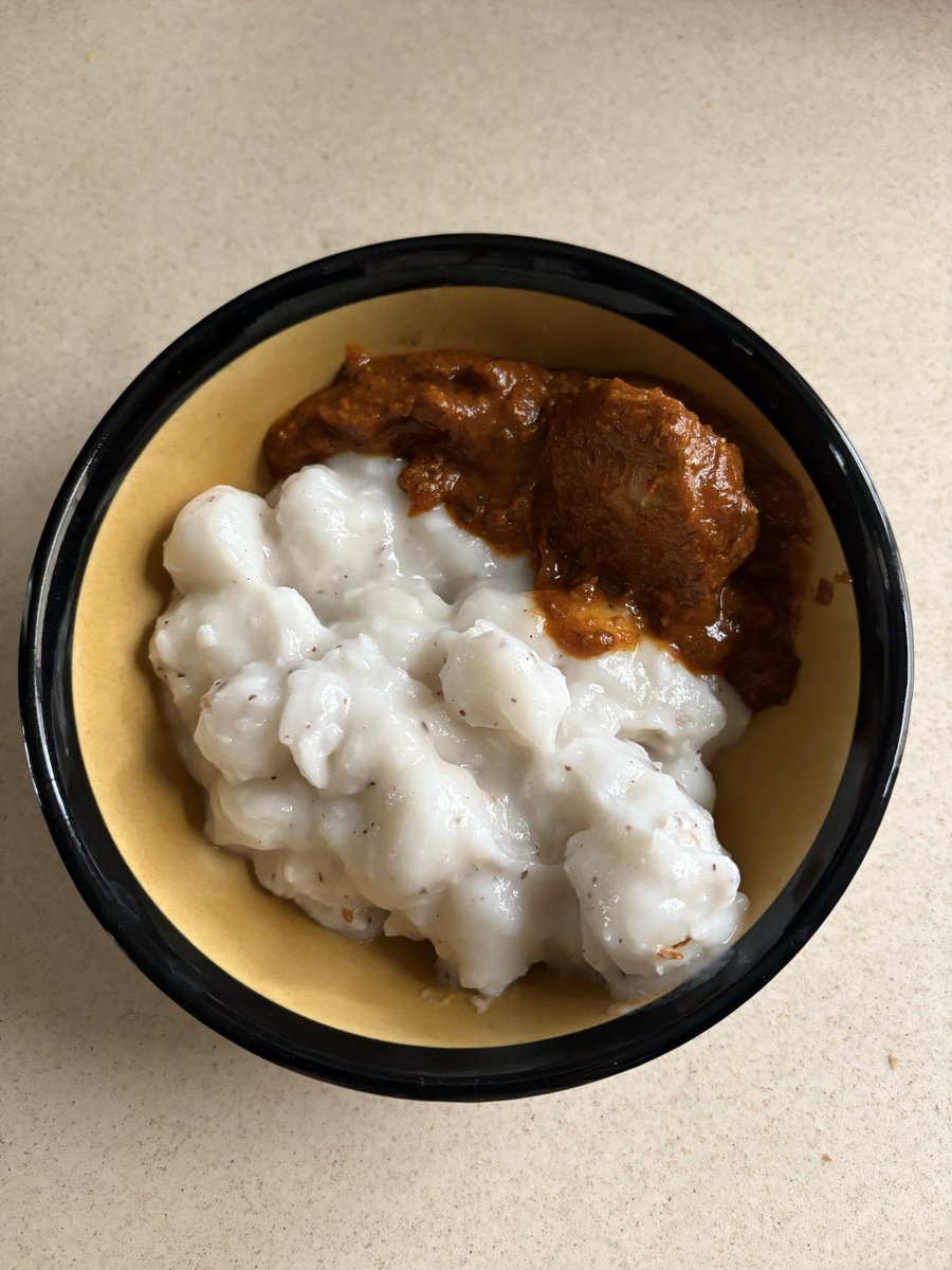 who_nisha's tweet photo. Happy Christmas to All!
Christmas breakfast tradition goes on: Kozhi - Pidi or Amminni kozhakatta with Chicken curry #Breakfast 
 #Food #HomeMade #HomeCooking #HomeChef #TeamSoru https://t.co/tHrnY8NPCB