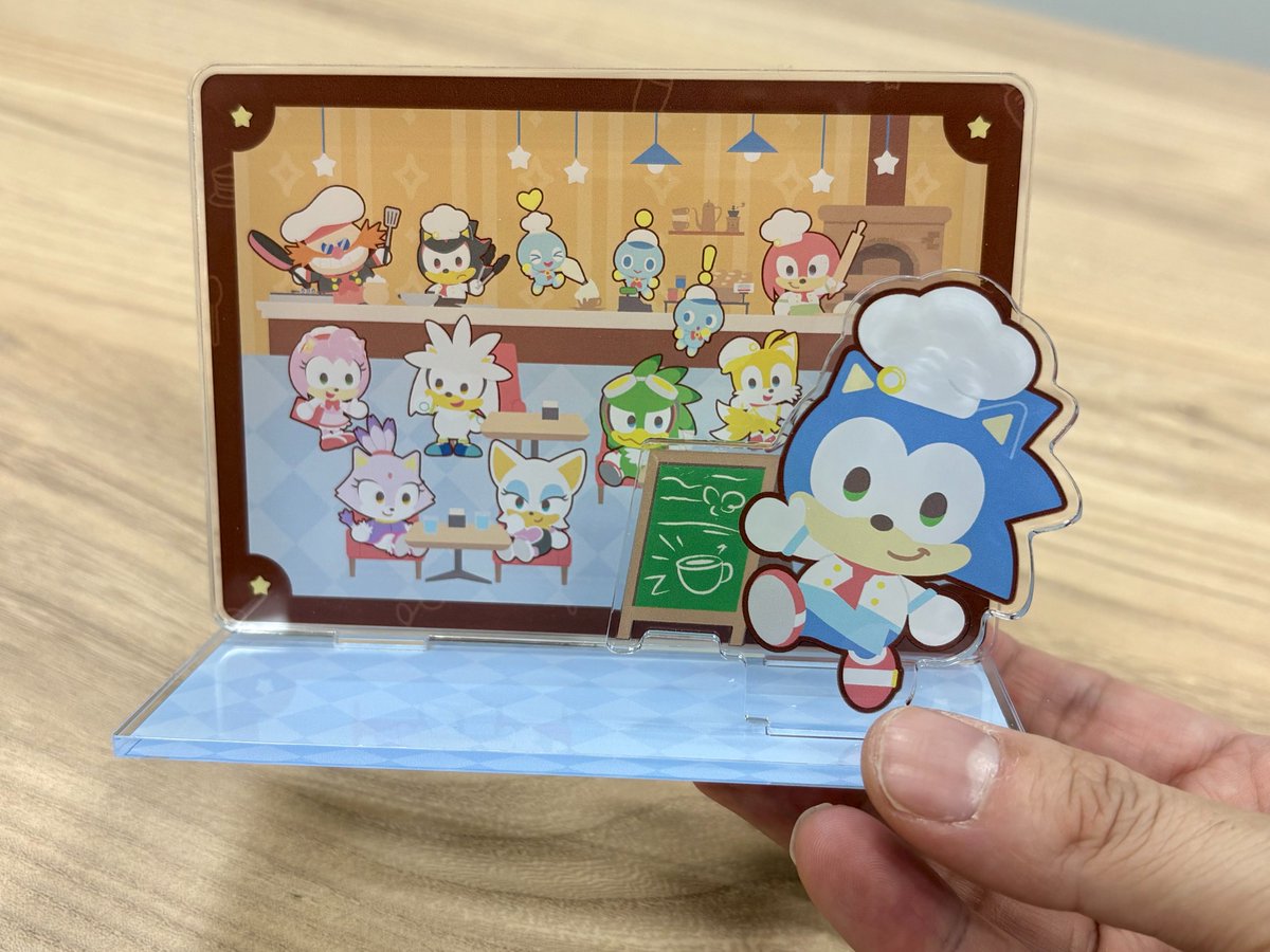 アクリルスタンドのサンプルが届きましたので、みなさんにも写真を共有