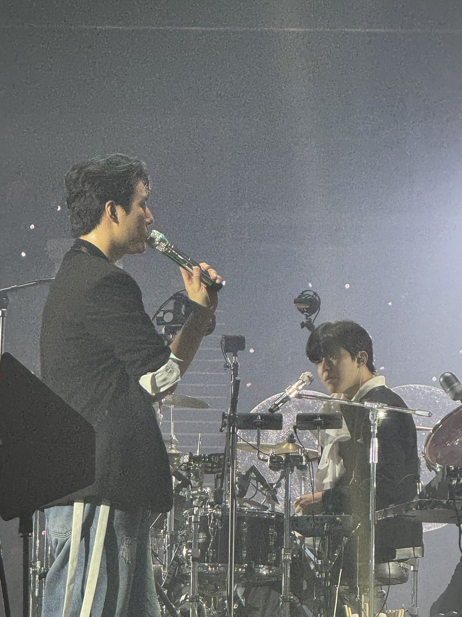 uniqueun1's tweet image. 251220🎄 2025 DAY6 Special Concert ‘The Present’ Day2

#DAY6 #데이식스