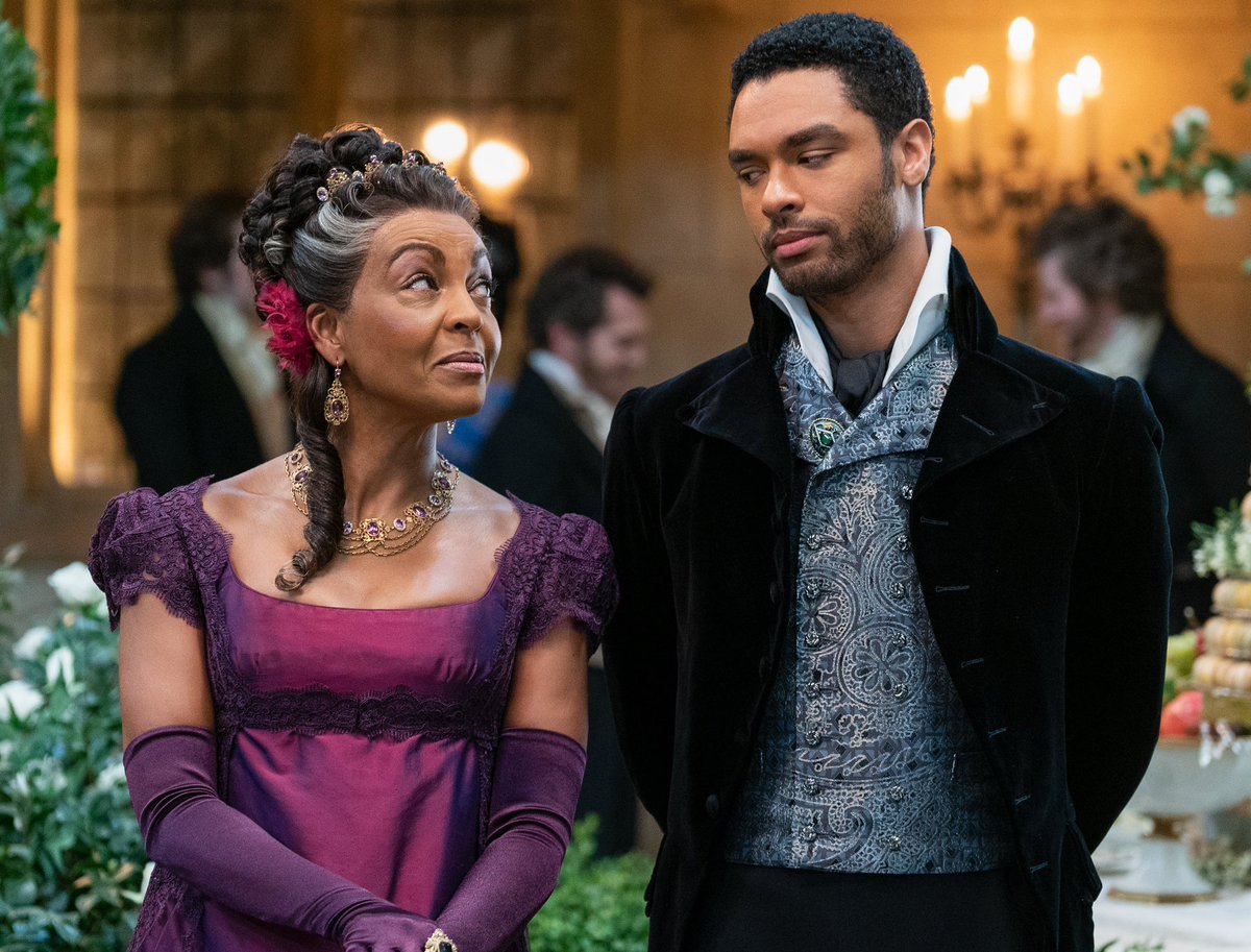 PopCrave's tweet image. ‘Bridgerton’ premiered 5 years ago today.