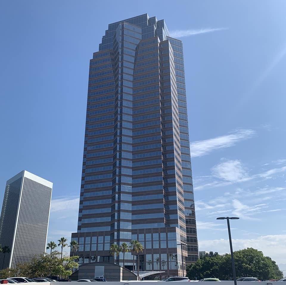 Voy a la fiesta de Navidad en la empresa donde trabaja mi esposa. ¿Qué  puede salir mal?, image size:960x956