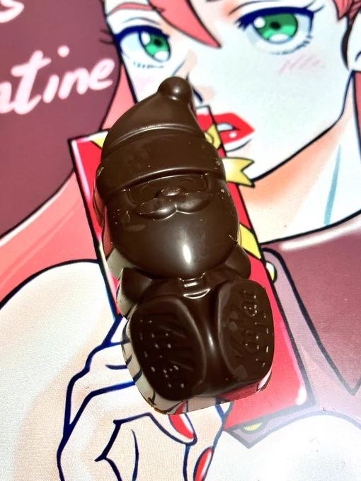 妻からこんなチョコを 中身はキットカットだけどサンタ型