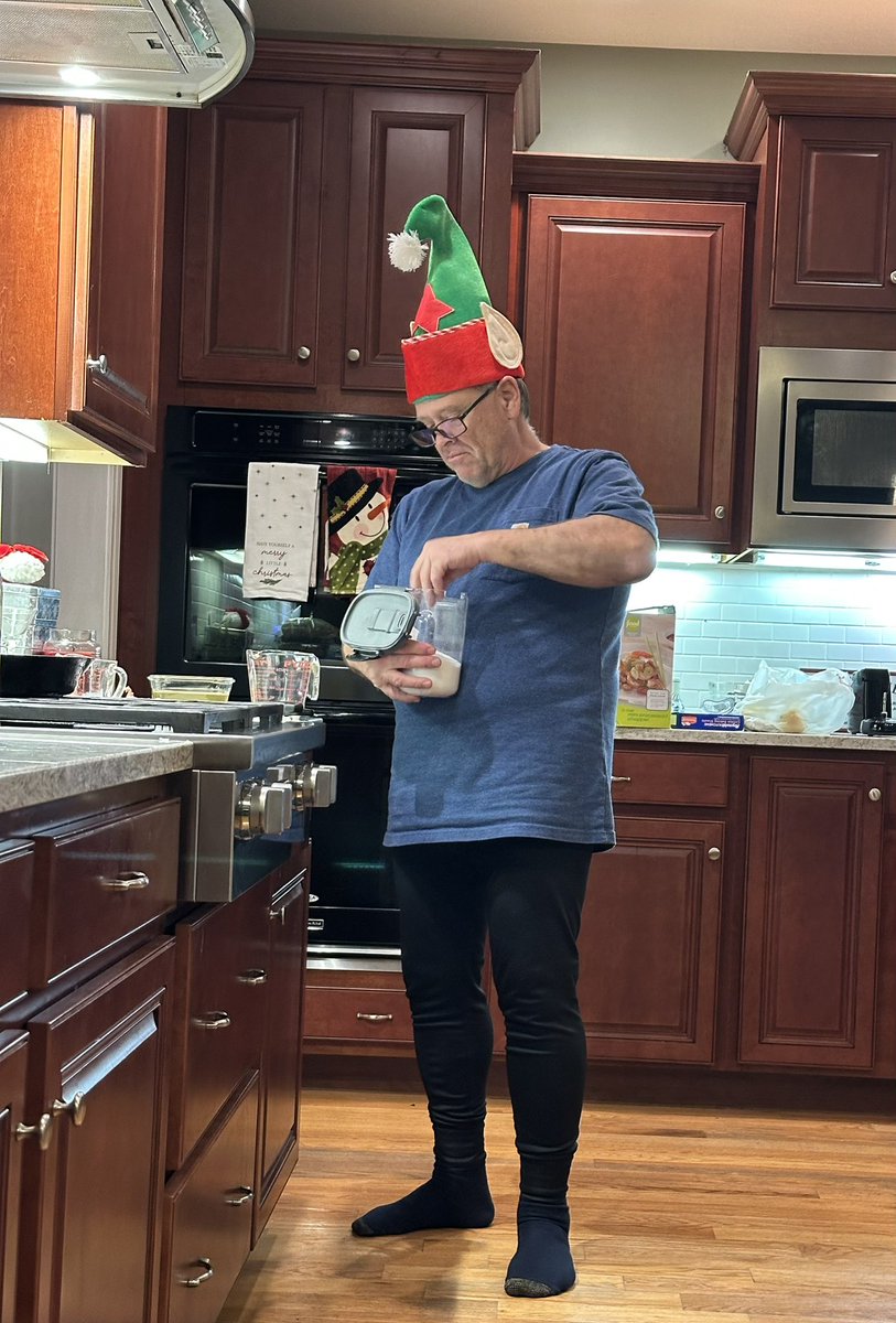 DougCatDaddy's tweet image. Merry Christmas from cat daddy