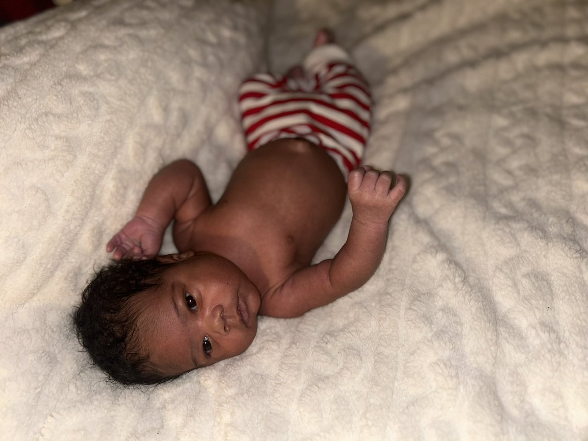 PrettiassC's tweet image. First Christmas 🥹🎄