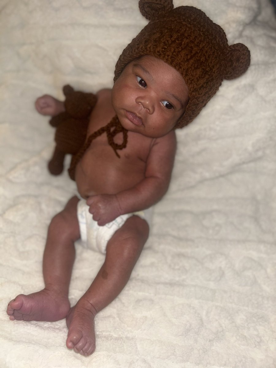 PrettiassC's tweet image. My sweetface 🧸🎁