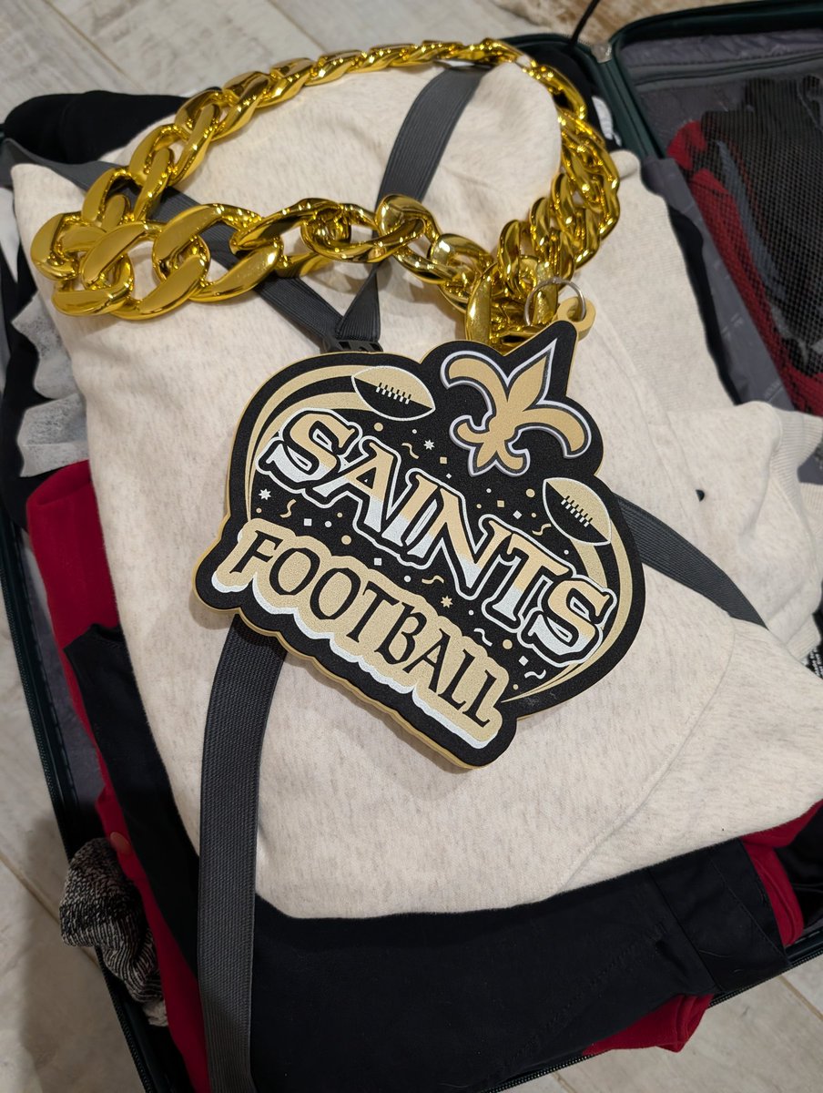 SDivincent's tweet photo. Gonna be a great Christmas! Tomorrow morning WHEELS UP for Nashville to rep for #WhoDatNation @Saints https://t.co/D1eKGlG15N