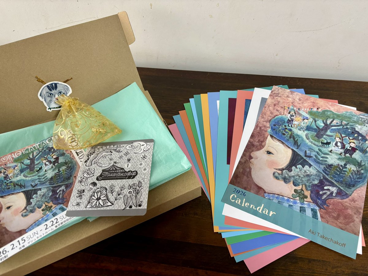 遅くなりましたが💦
Akiサンタさん<a href="/oppekepayy/">あき (Aki Takechakoff)</a> からカレンダー届いてましたよ🙌
カードも入っていてうれしうれしくん❤︎
2026年も楽しませていただきます😊