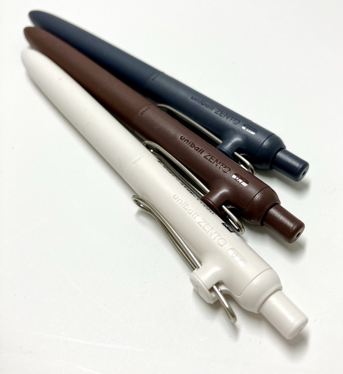 4階文具】三菱鉛筆 uniball ZENTO 0.7 シグニチャーモデル シャンパン