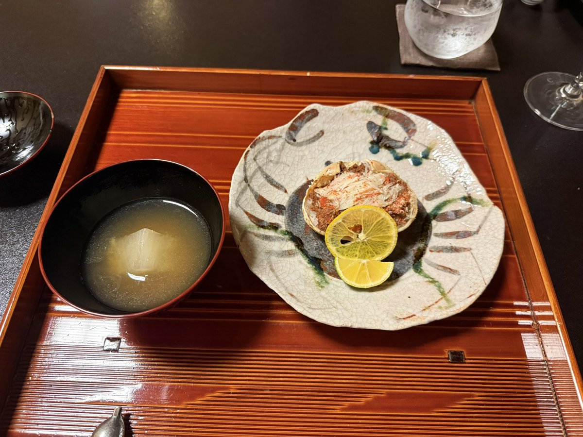 赤いからクリスマスっぽいと思って、カニでクリスマス。