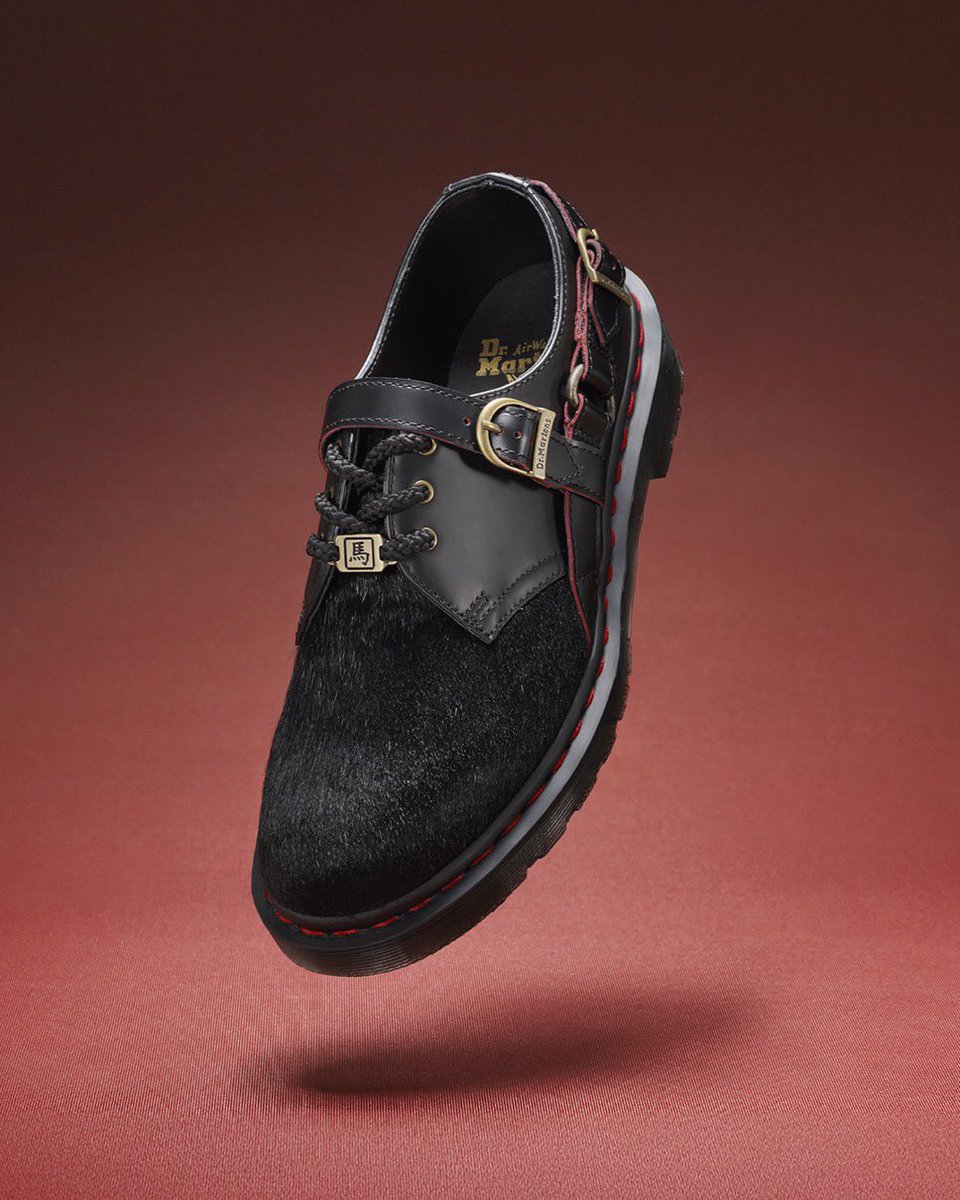 Dr. Martens 午年の幸運と躍動感のエッセンスを注入した“Year of the