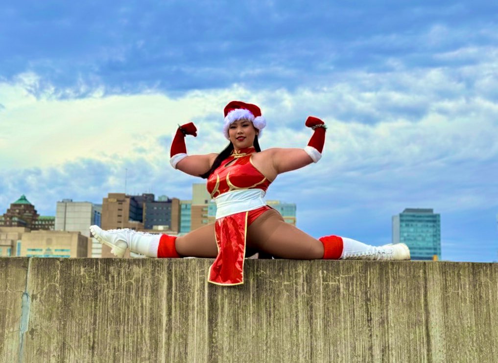 RhinosaurousRex's tweet image. I woke up and felt the best I’ve felt all week :) Must have been from all your well wishes ☺️

Merry Christmas everyone! 🎁