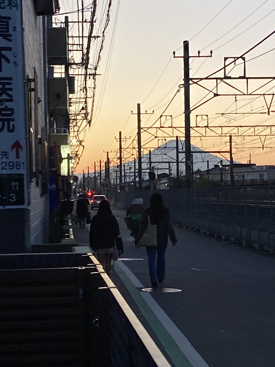 Image for the Tweet beginning: 💬 モコ さんからの投稿📝

夫と日曜日一緒に買い物に行く事

#わたしの平和宣言 