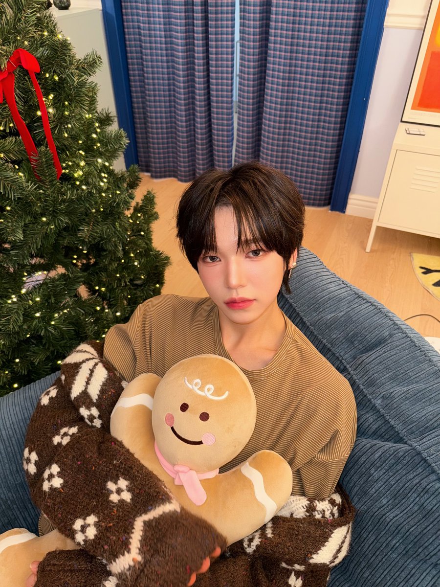 idntt_cosmo's tweet image. 🎄🎄

#idntt #아이덴티티 #アイデンティティ
#unevermet #이재영 #leejaeyoung