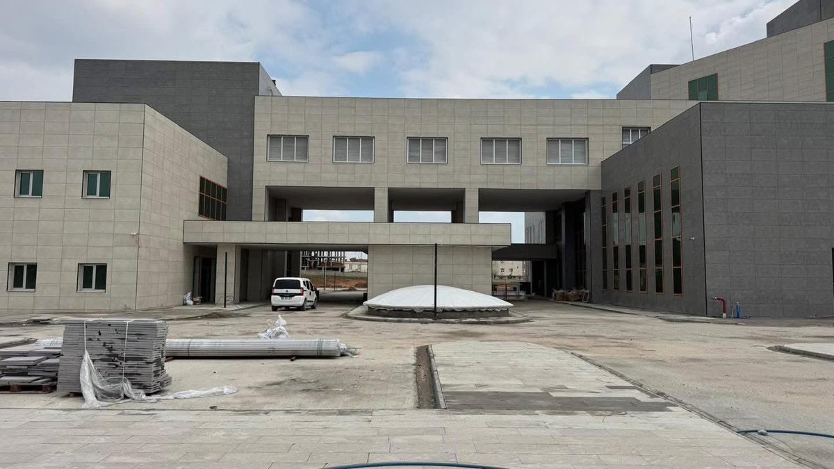 Bilmeyenler, Unutanlar veya Hatırlamak İsteyenlere Bilgilendirme Yapıyoruz;  

#SilopiHastaneİstiyoruz