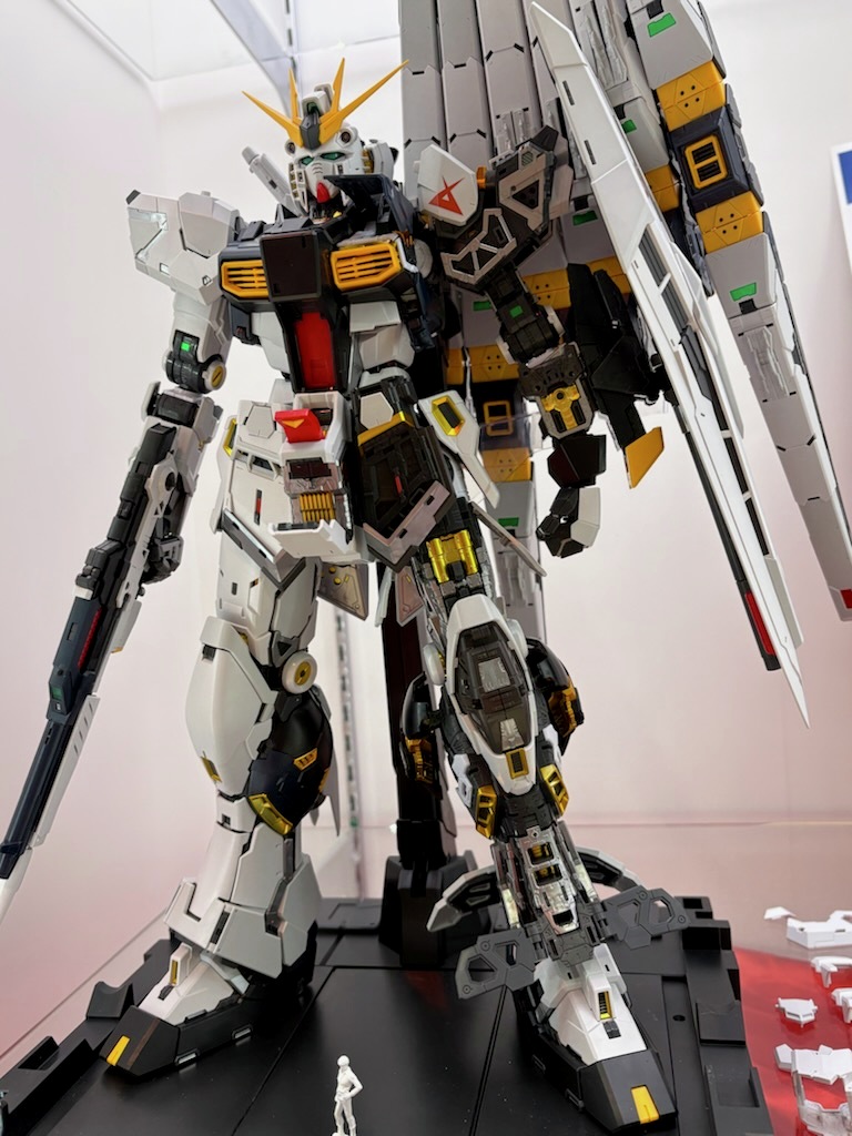 お待たせしました！ 話題沸騰中『PERFECT GRADE UNLEASHED νガンダム