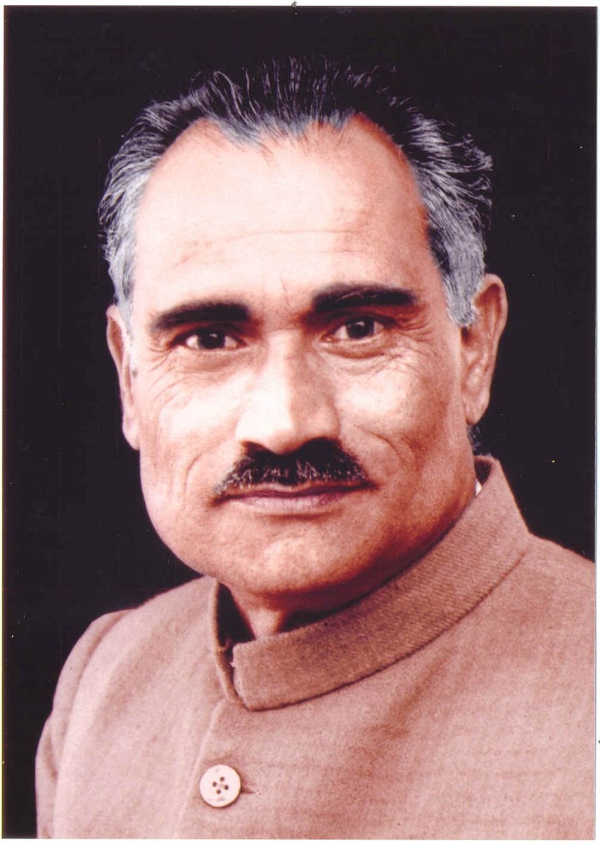 Preetam_Gupta1's tweet photo. पूर्व नेता प्रतिपक्ष, मध्यप्रदेश शासन के पूर्व मंत्री,स्वतंत्रता संग्राम सेनानी पंडित स्व ,चंद्रप्रताप तिवारी जी को उनके जन्म जयंती पर सादर विनम्र श्रद्धांजलि
शत् शत् नमन 
💐💐💐💐 https://t.co/yt7kzKPavg