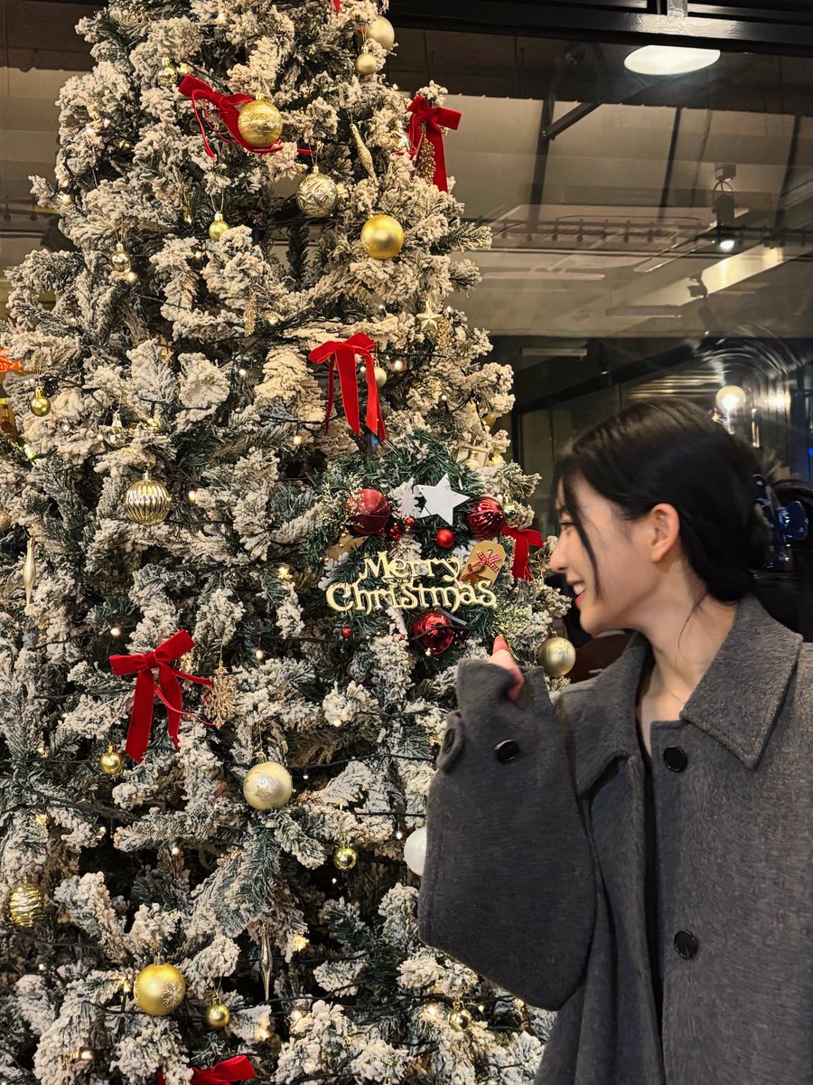 jongchaeng's tweet image. have a holly jolly christmas 🎄