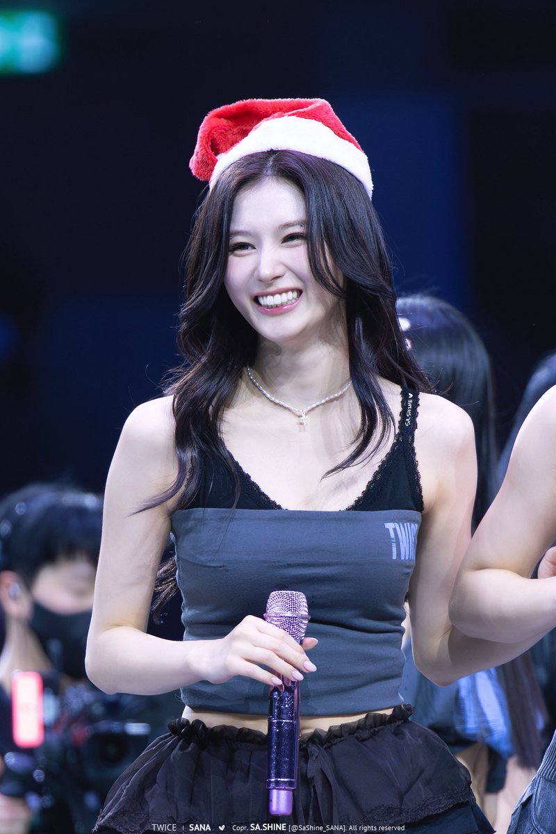 sana claus 🫠🫠🫠