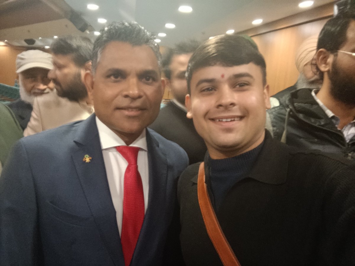 Lovesharma2006's tweet photo. Humbled to get an opportunity to be under the 8th  Atal Bihari Vajpayee Memorial lecture By Former Vice President Maldives HE Faisal Naseem 
It was an experience of a lifetime discussing the Constitutional Democracy and Islam  at the world forum and Between India and Maldives. https://t.co/cUd6s3GWuT