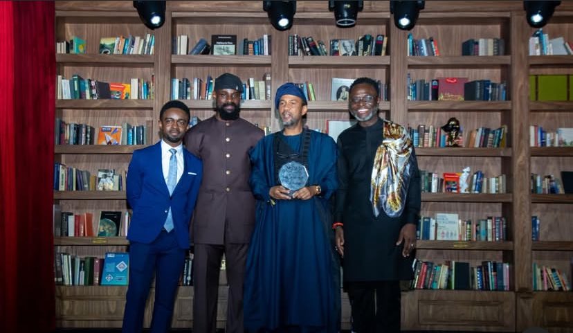 Most Influential 100 tweet media