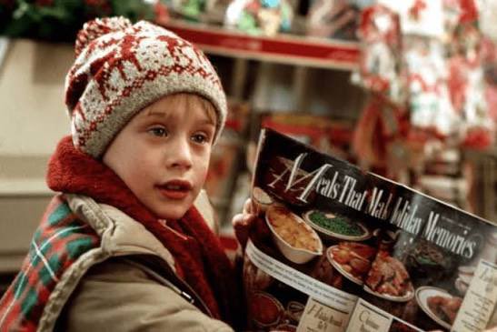 biigjay20's tweet image. HOME ALONE MOVIES USED TO BE OUR BEST CHRISTMAS MOVIE 🎬🎬

A THREAD 🍿🍿