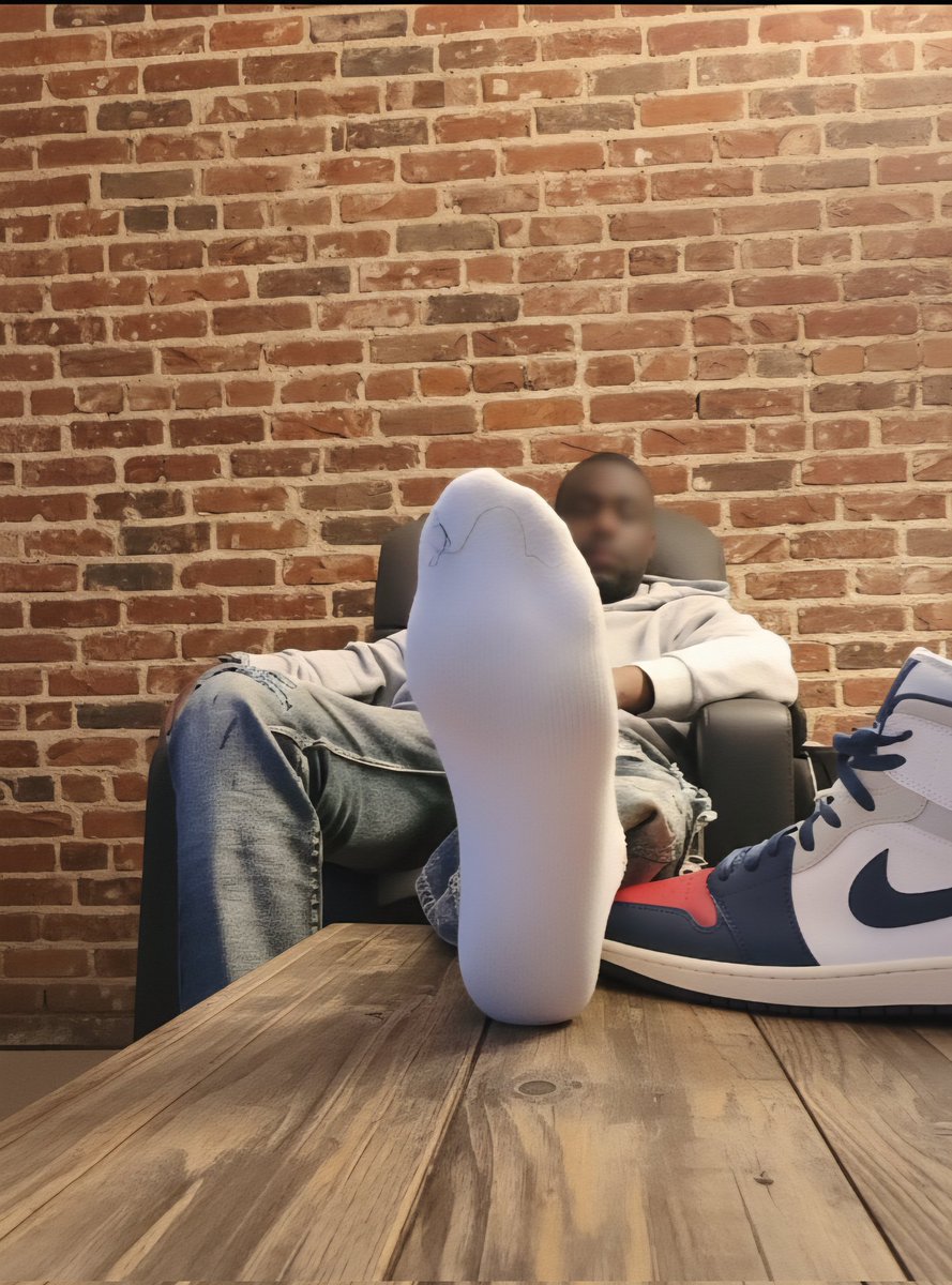 Timbzdog's tweet image. COME HERE