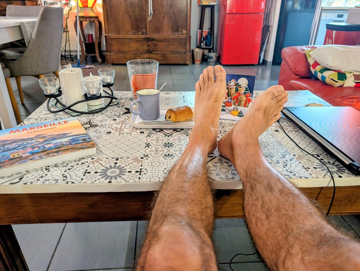 M'y feet from Marseille