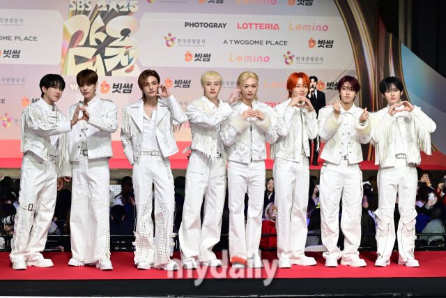 MlNHORIZON's tweet image. OBSESSED WITH #STRAYKIDS NEW LOOKS