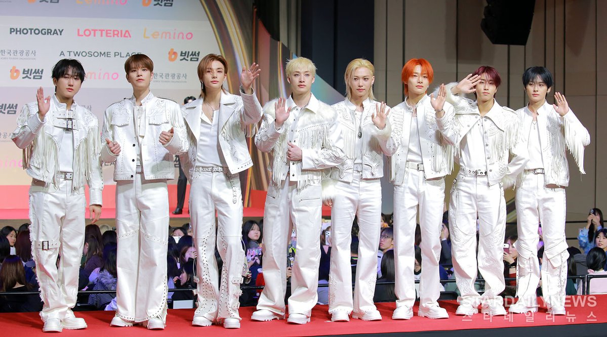 MlNHORIZON's tweet image. OBSESSED WITH #STRAYKIDS NEW LOOKS