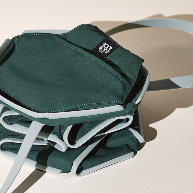 FASHIONHL's tweet image. GOOD GOODS ISSEY MIYAKE Introduces “FRAME,” a New Bag Series Balancing Structure and Softness
→fashion-headline.com/en/article/487…
#ISSEYMIYAKE #GOODGOODSISSEYMIYAKE #FRAME