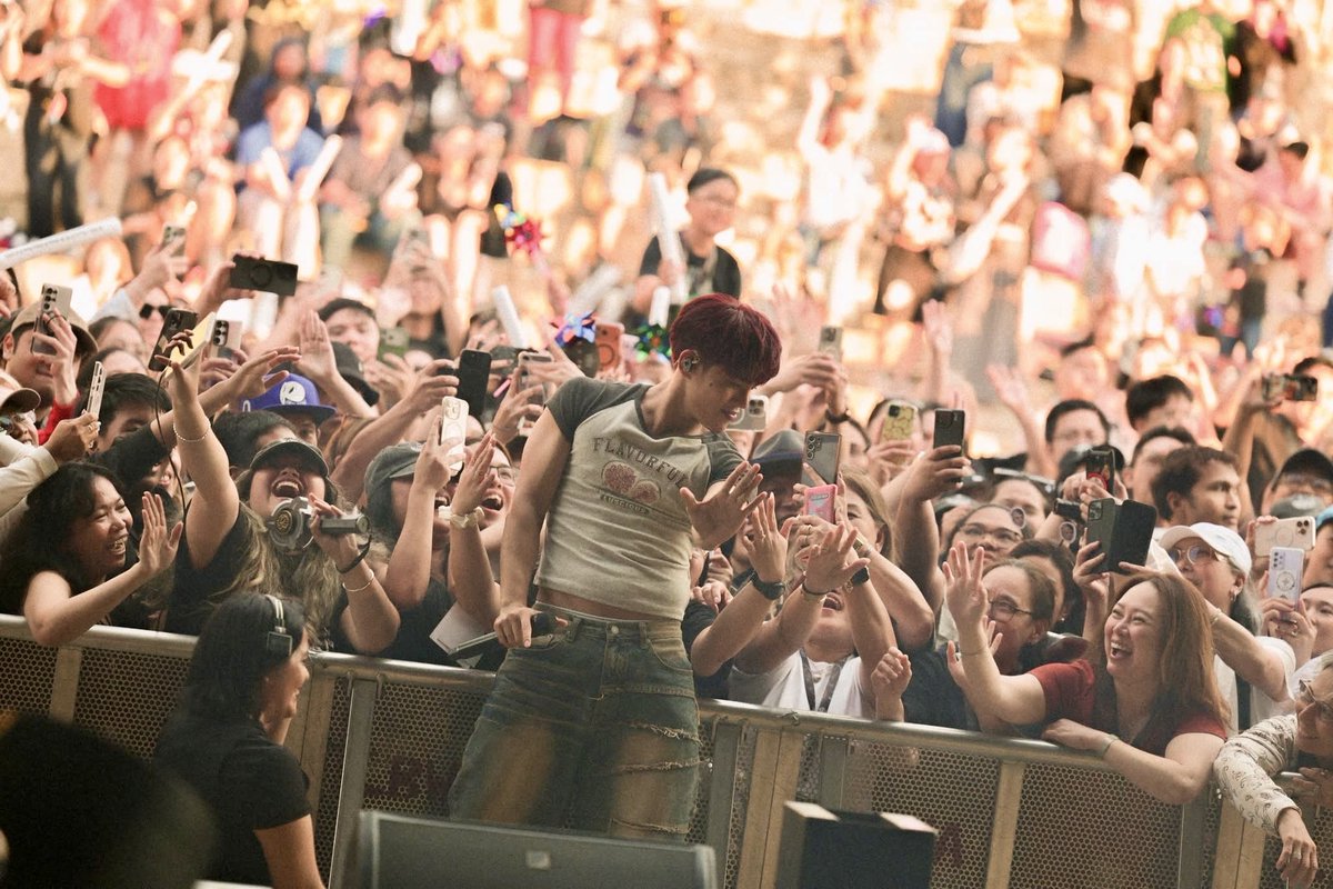 el. 🍓 tweet media