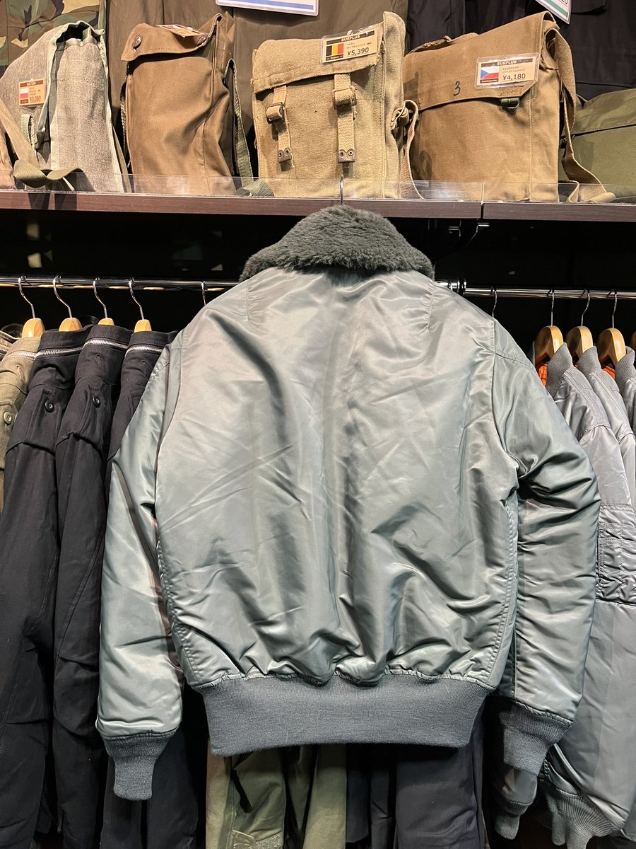 只今営業中です🈺 【新製品紹介】 #YMCLKYオリジナル B-15D #フライト