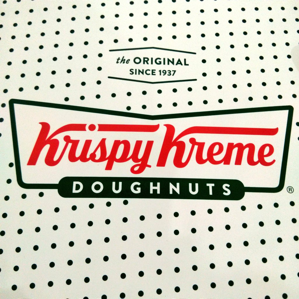 savaureen's tweet image. Told her I want a donut and then waking up to this bag full of my favorite flavors of donuts. I'm having a feast today