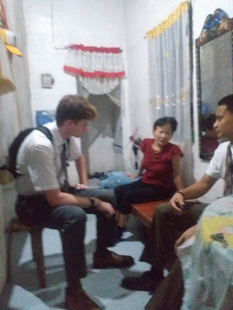 MarimarM1958's tweet photo. Merry Christmas everyone and thank you very much sa mga Missionaries ng LDS na dumalaw sa amin ng anak kong si @0797_barbie noong nagkasakit siya ng over fatigue sa work. https://t.co/W5LZxv2gBp