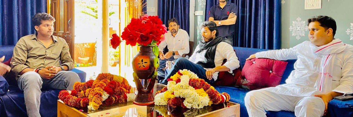 AICC सचिव एवं प्रभारी सचिव संगठन, एनएसयूआई के पूर्व राष्ट्रीय अध्यक्ष बडे़ भाई श्री नीरज कुंदन जी को जन्मदिवस की हार्दिक बधाई एवं शुभकामनाएं।

महादेव से आपके उत्तम स्वास्थ्य एवं दीर्घायु जीवन की कामना करता हूं।
<a href="/Neerajkundan/">Neeraj Kundan</a>
