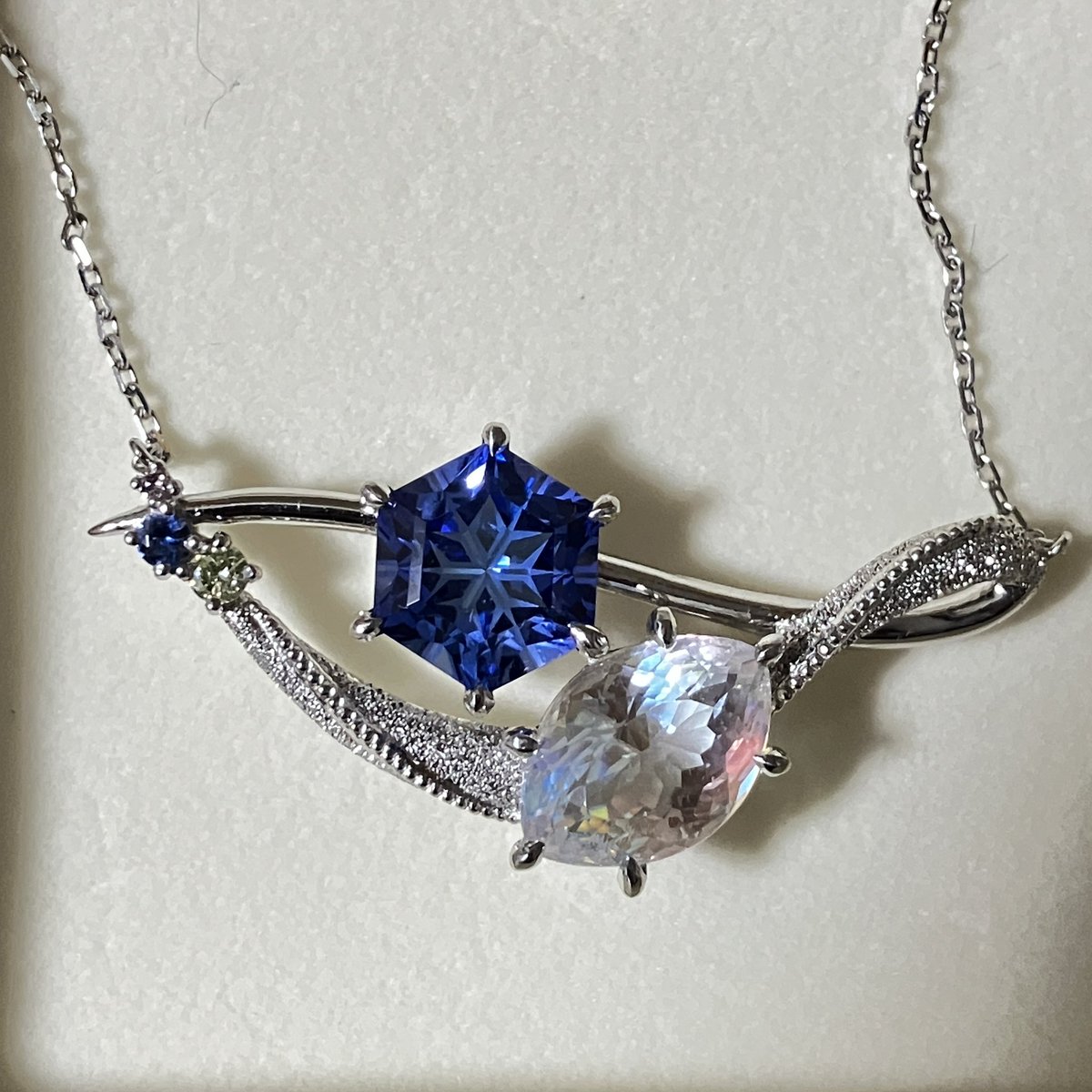 りりオーロラの煌めき!!☆アンデシンラブラドライト☆オーダー フォト